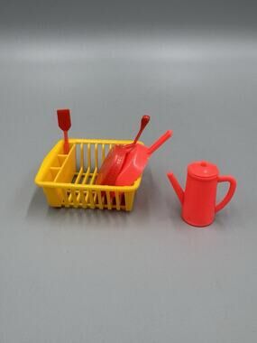 Vintage Miniature Doll Plastic Kitchen Dollhouse Kitchen Dish Drainer Pans Etc